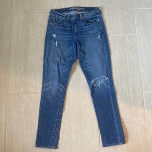 AE outfitters Vintage Collection distressed skinny Jean size 6